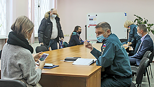 Служба занятости и МЧС России по НСО провели ярмарку вакансий!